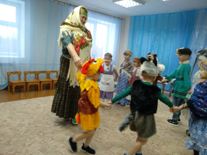 Пришли святки - запевай колядки Пришли святки - запевай колядки.